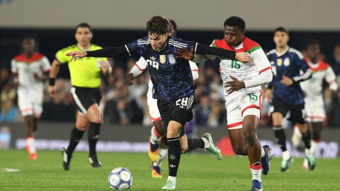 Argentina goleó a Burkina Faso sin Messi en la cancha