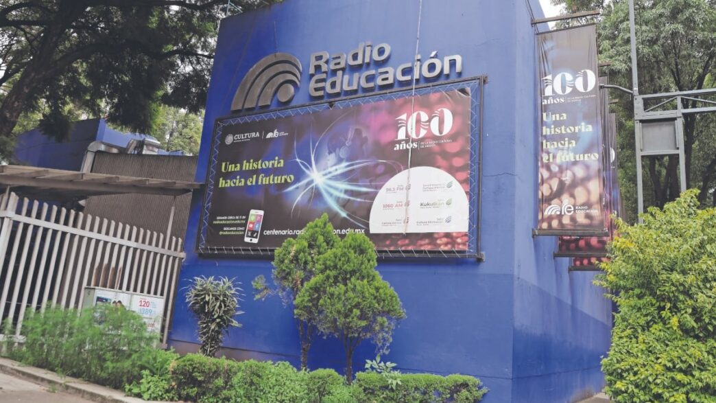 Controversia por la riqueza de Fernanda Tapia y Radio Educación