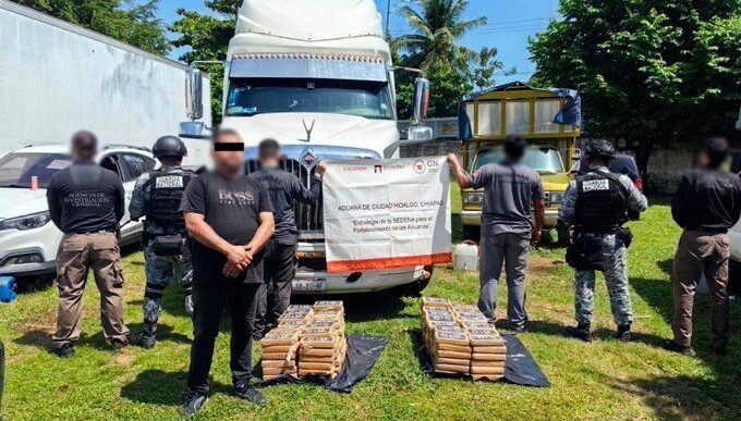 Decomisan 171 kilos de cocaína en tractocamión en Chiapas