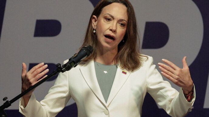 Machado afirma que transición democrática en Venezuela es irreversible