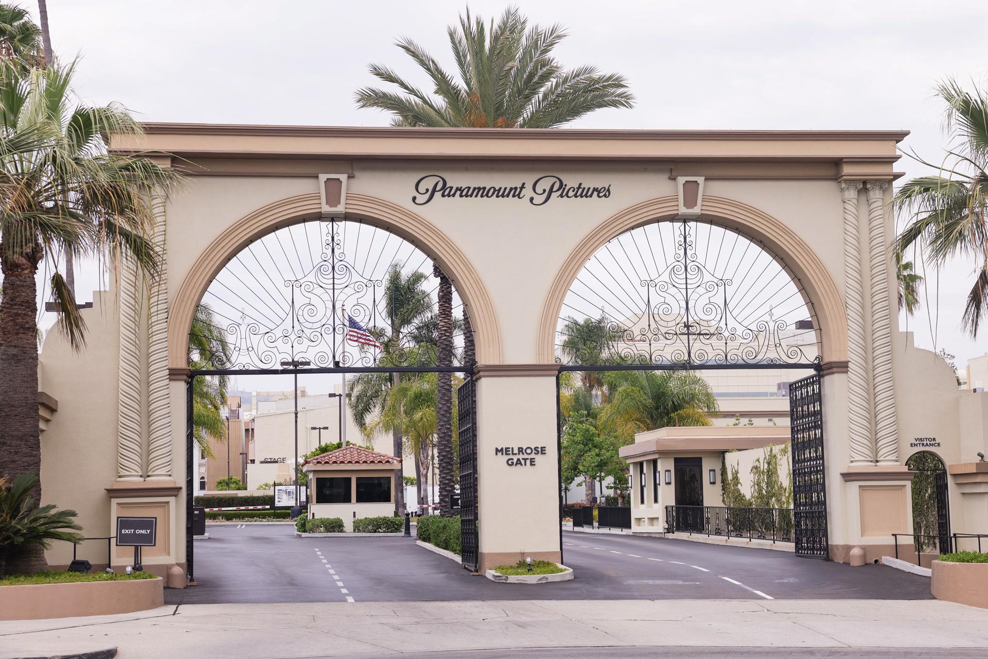 Sindicato de guionistas demanda a Paramount por fusión con Warner