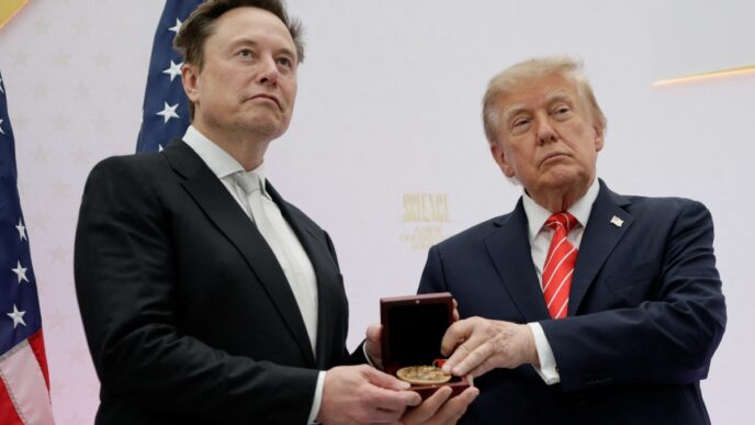 Trump declara a Musk un tesoro nacional tras premiarlo